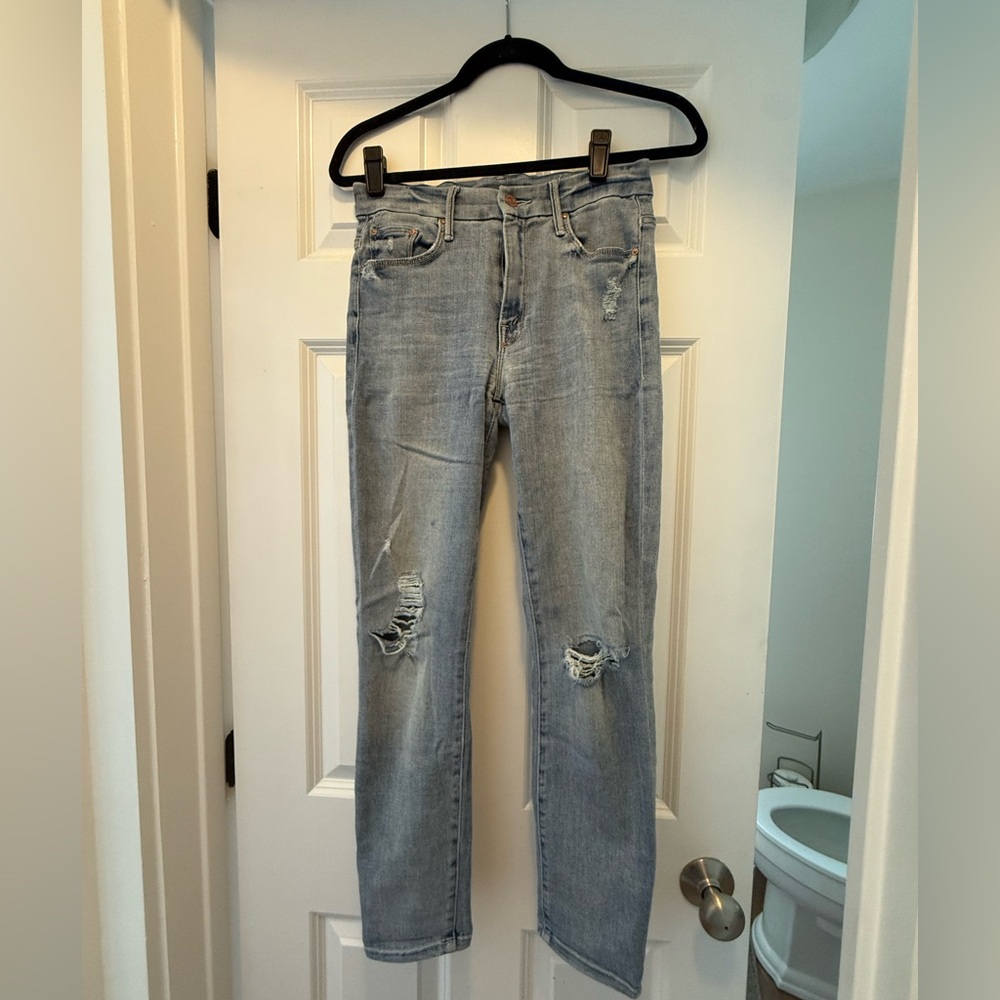 High waisted mother denim  looker crop in chatterbox wash size 25